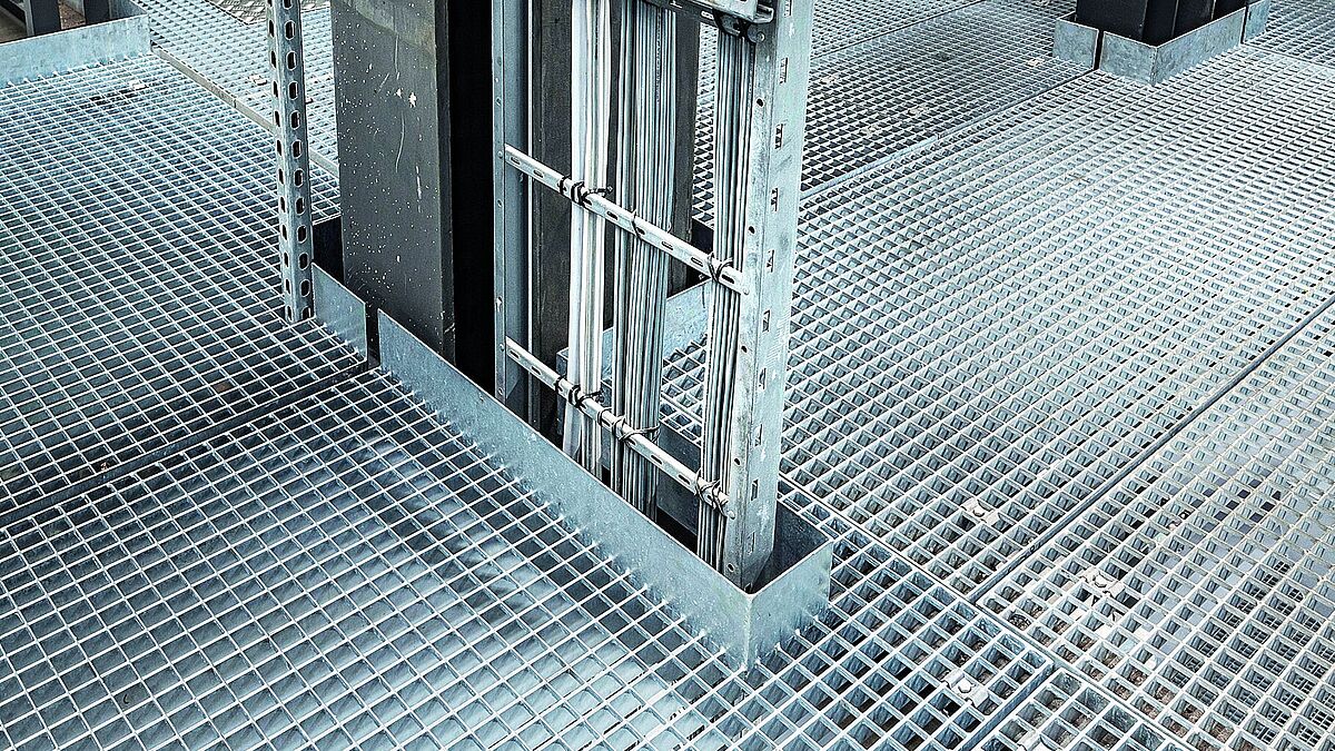 De multiples découpes, elles aussi avec des bords de sécurité, étaient requises.