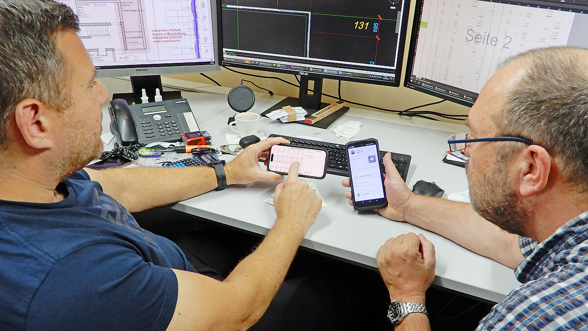 L’application AM Suisse communique avec le système de la centrale et améliore le flux d’informations entre le chantier et le bureau.  