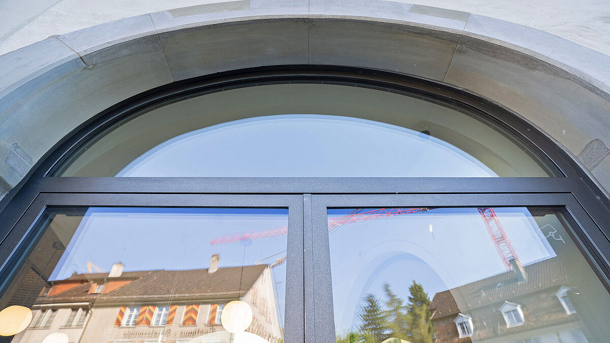 Les profilés en acier fins Janisol HI (intérieur) et Janisol 2 (extérieur) s’intègrent harmonieusement dans cet environnement protégé.