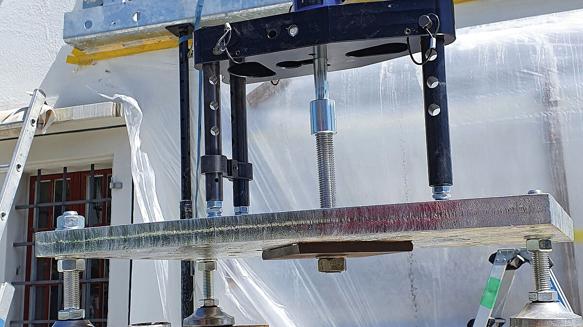 Évaluation de l’effort dû au couple appliqué. 