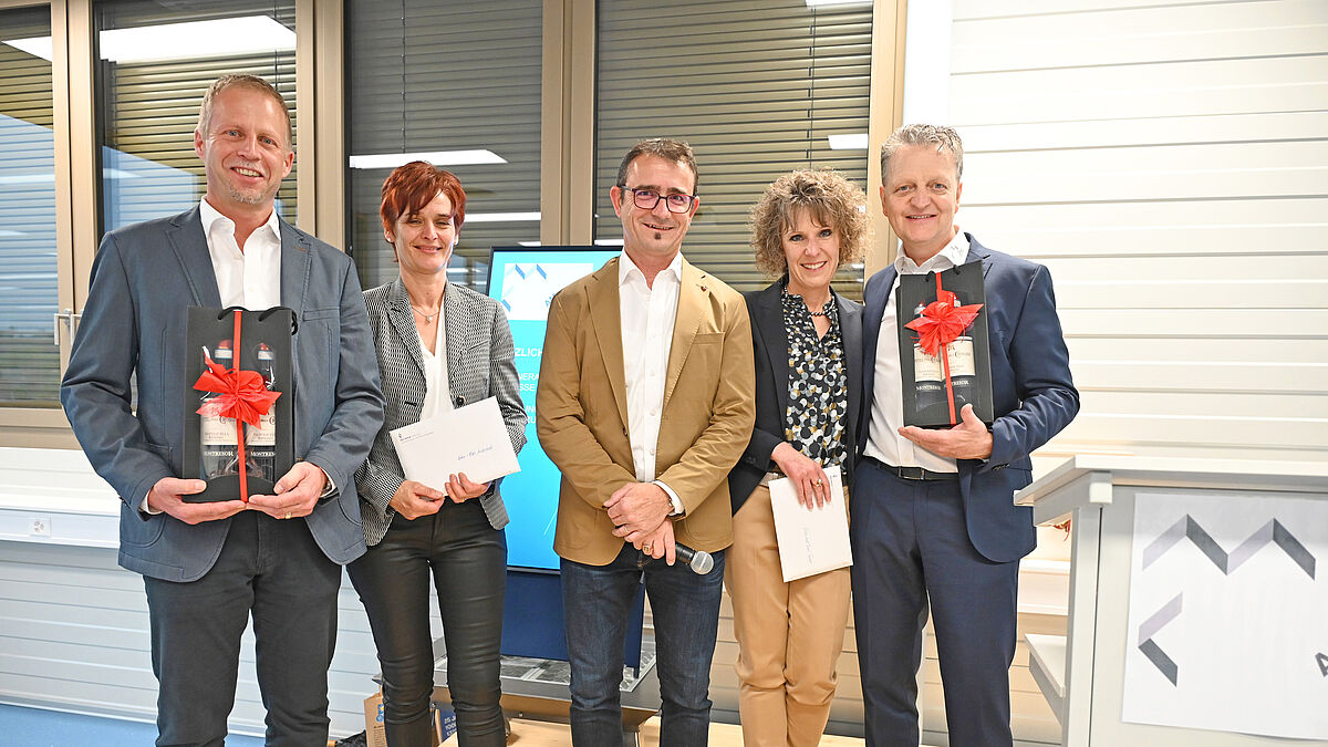 Adrian Scheiber (Präsident des AM Suisse Zentral) dankte Peter und Petra Anderhub (Leiter Bildungszentrum AM Suisse Zentral) und Paul und Silvia Furrer (Präsident Bildungszentrum AM Suisse Zentral) für das grosse Engagement. 