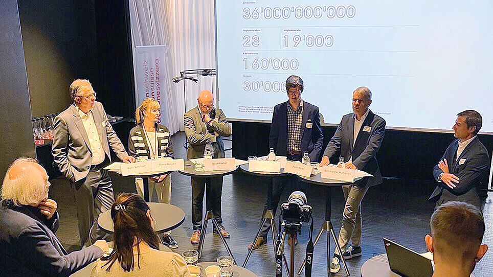 Aktuell setzt sich die Bauwirtschaft insbesondere gegen die Verlängerung der Verjährungsfristen für Baumängel von 5 auf 10 Jahre ein.