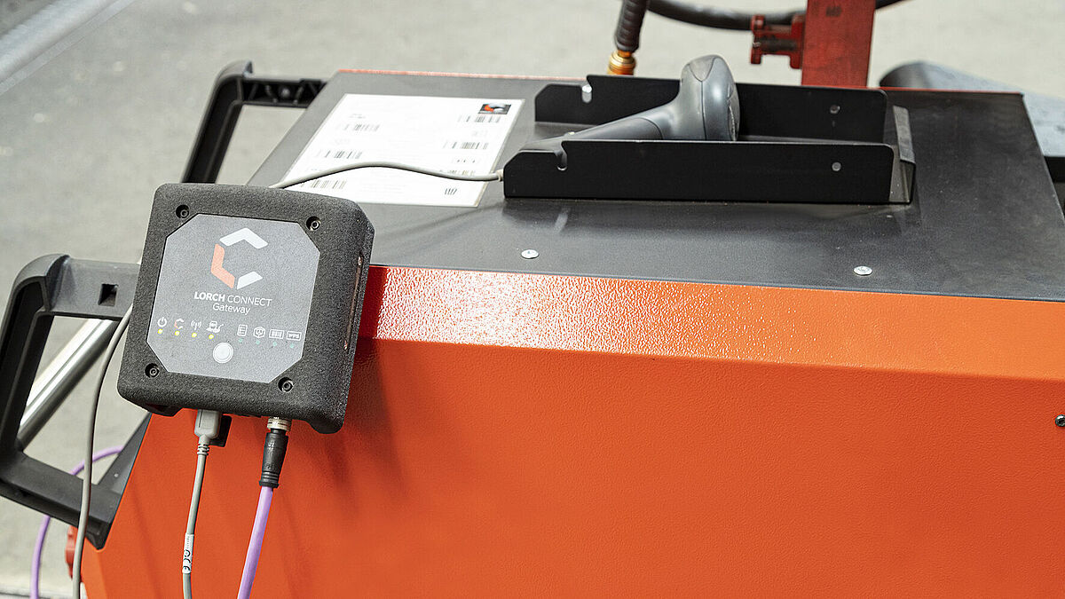 Das Connect Gateway wird einfach an die Schweissanlage angeschlossen und schon lassen sich alle wichtigen Daten eines Schweissprozesses bequem auslesen.