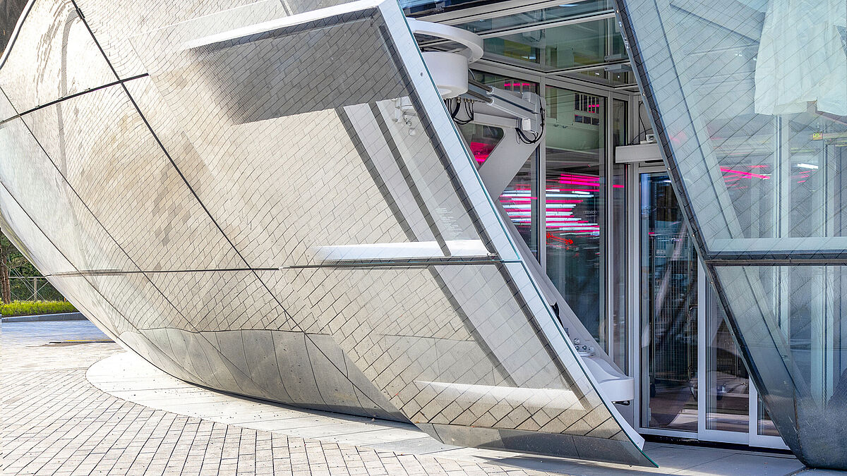 La forme et l'étanchéité des portes posaient des exigences particulières.