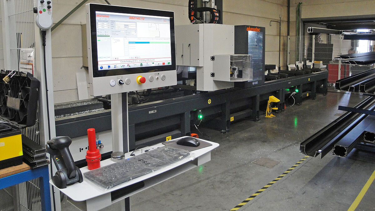 Software eluCad für einen lückenlosen Datentransfer vom Konfigurator bis zur Maschinensteuerung.