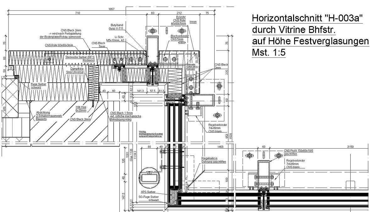 Horizontalschnitt Erkerfenster: Die tragenden Edelstahlprofile bestehen aus je vier Blechen und sind handlasergeschweisst.