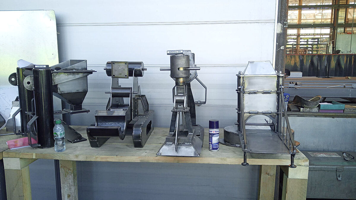 Beim Training werden alte Prüfungsstücke nachgebildet.